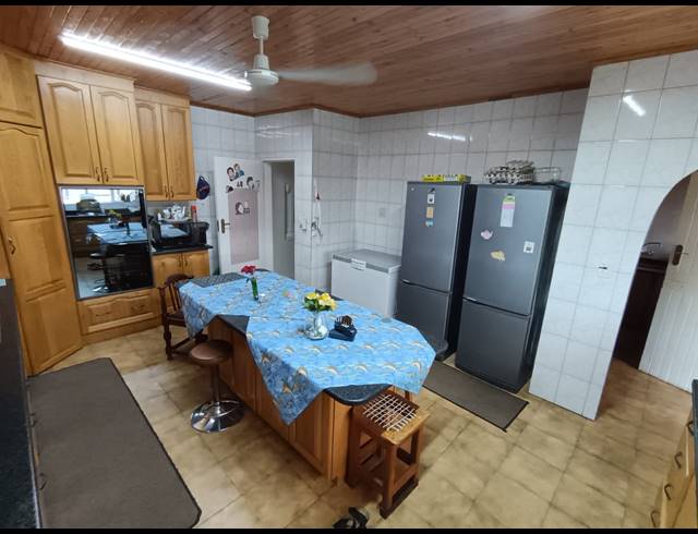 4 BEDROOM HOUSE FOR SALE IN PROTEA PARK